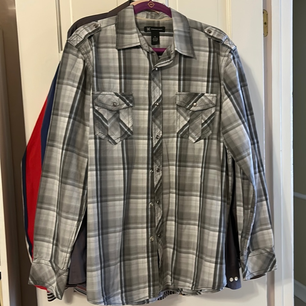 NWOT,XL,INC,LONG SLEEVE BUTTON DOWN SHIRT.NEVER WORN.COTTON,BLACK,GRAY  CHECK